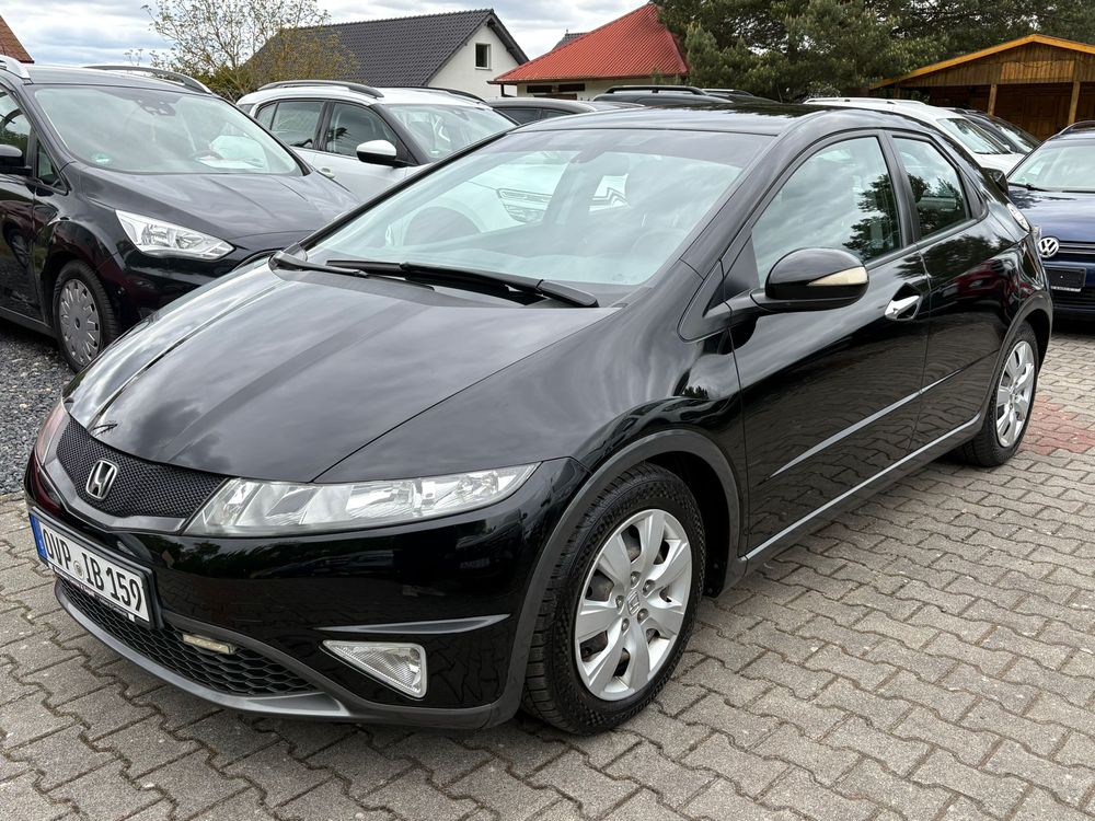 Honda Civic VIII 1.8i-VTEC Executive 2011