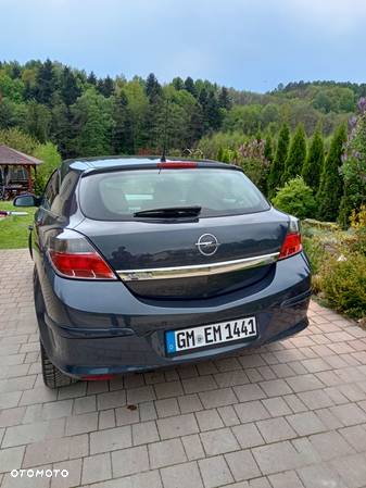 Opel Astra III GTC 1.6 Sport - 11