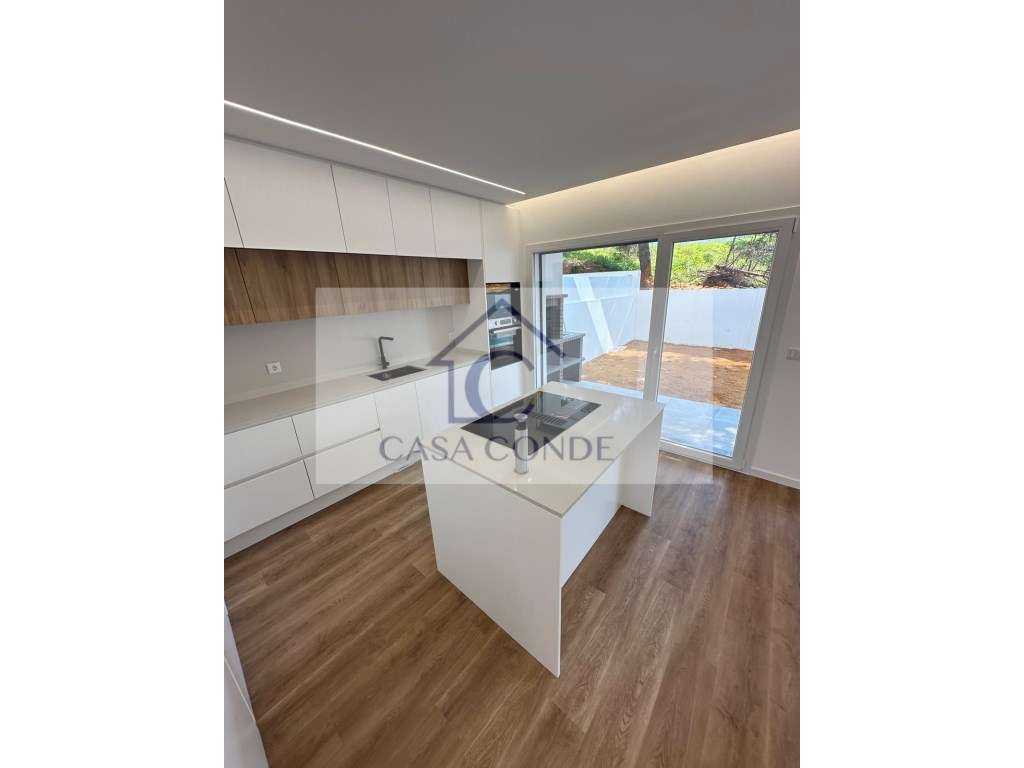 Moradia Geminada T4 c/Piscina-8