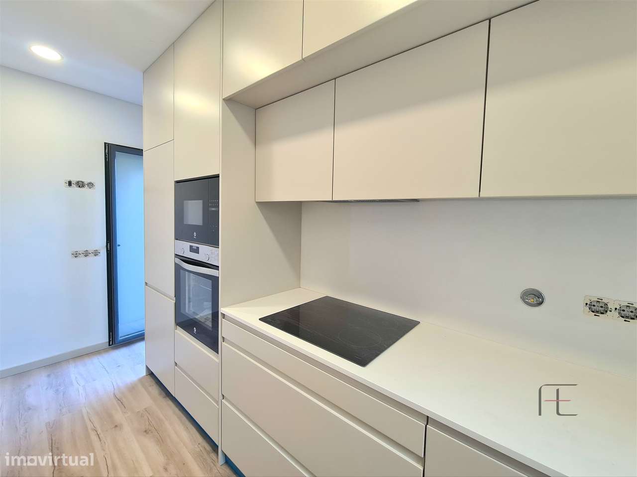 Andar Moradia T3 com Terraço, pronto habitar, centro Espinho - Grande imagem: 5/25