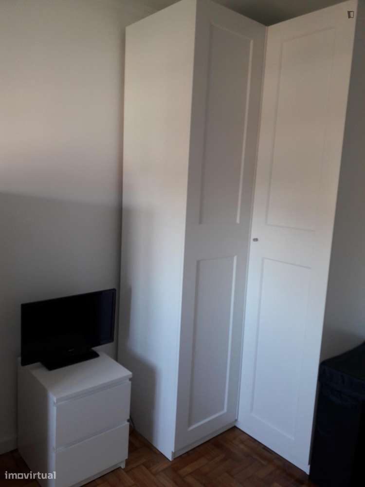 Estúdio - localizado em Sete Rios Lisbon - Grande imagem: 3/4