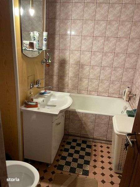 Vand apartament cu 2 camere etaj 1 — fotografia 3