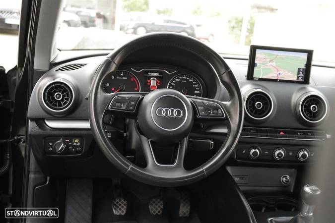 Audi A3 Sportback 1.6 TDI Design - 27