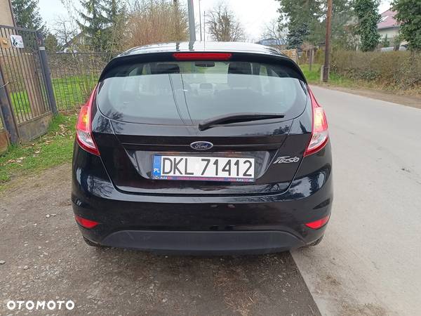 Ford Fiesta 1.25 Ambiente - 2