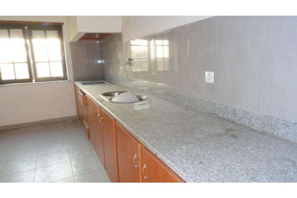 Andar/Moradia T2 - C/Garagem - V. N. Anha - Grande imagem: 5/8