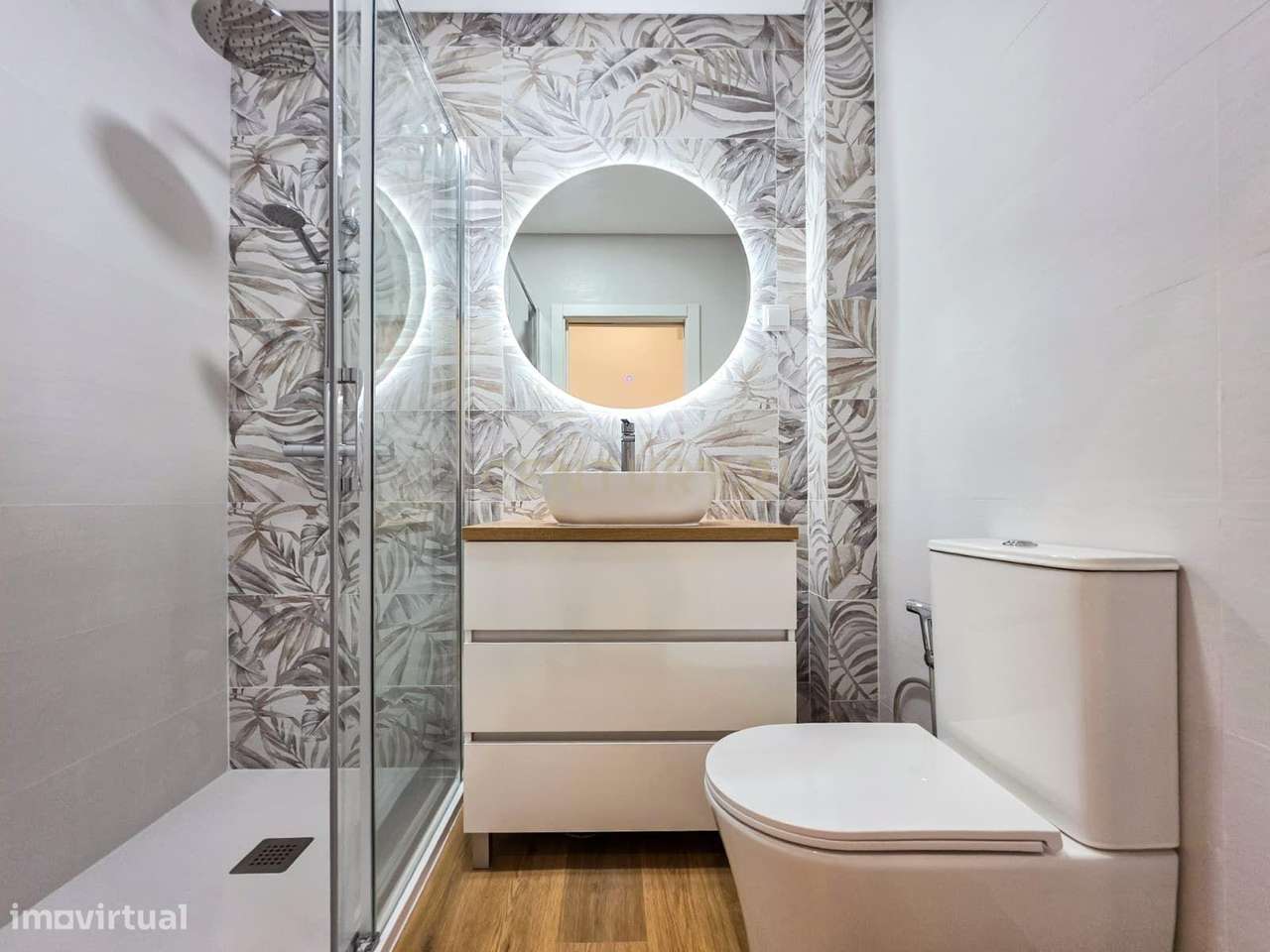 Apartamento Renovado em Setúbal com Vista para a Cidade-17