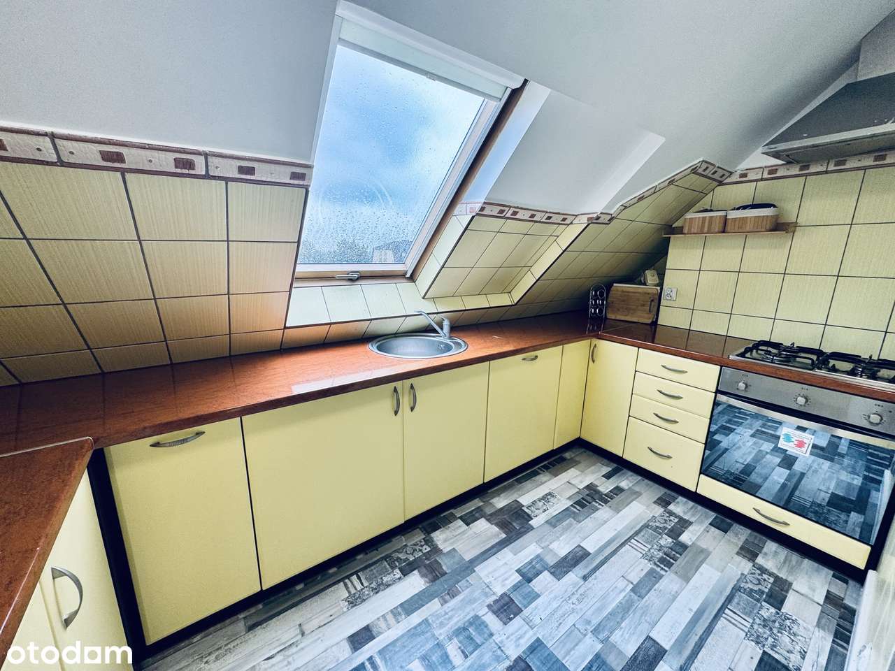 Mieszkanie z klimatem! balkon, sauna, osobna kuchnia – Sobótka-10