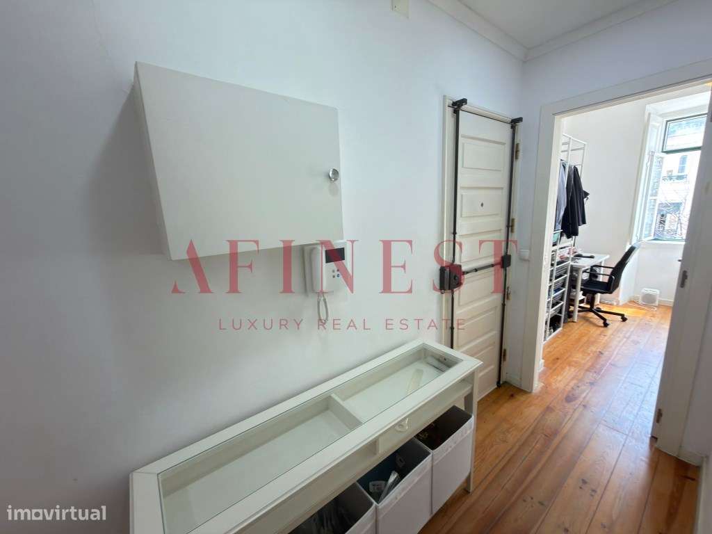 APARTAMENTO T2 MOBILADO EM LISBOA - AV. CONDE REDONDO - Grande imagem: 2/15