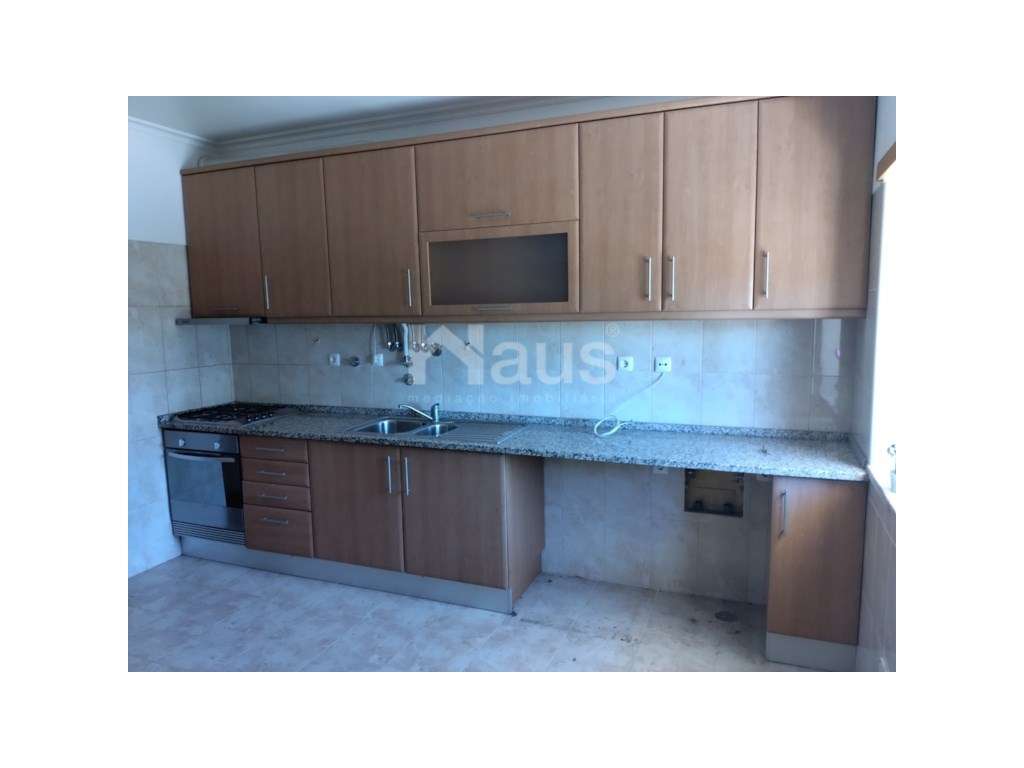 T2 com parqueamento e arrecadação-4