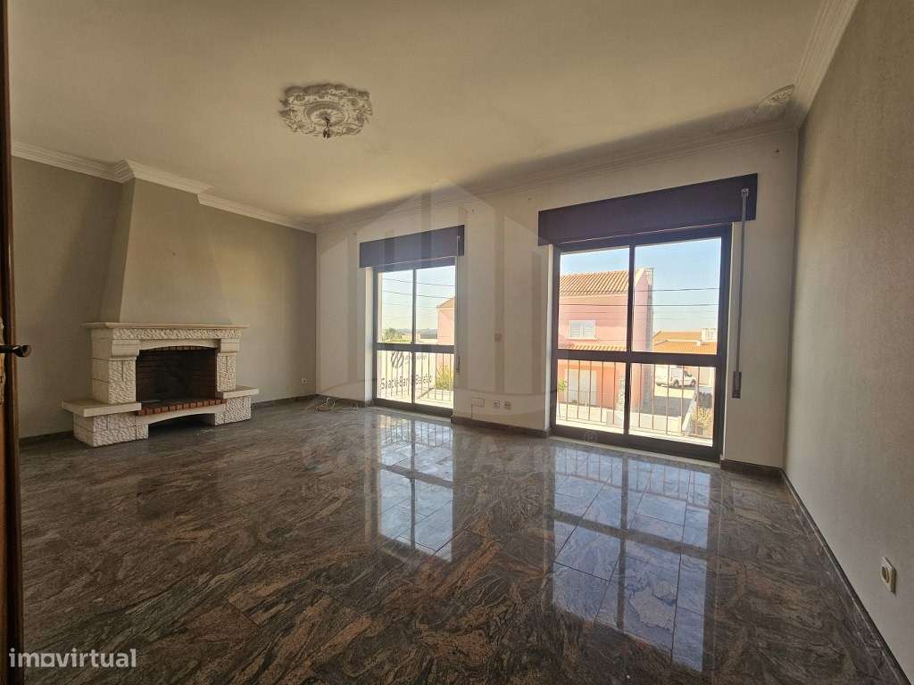 Apartamento T4 no Gaio-Rosário com varandas e terraço - Grande imagem: 4/11