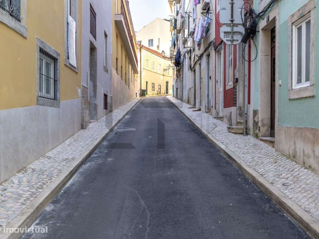 Apartamento T2 com Garagem para Venda junto à Av. da Liberdade, Lisboa-5