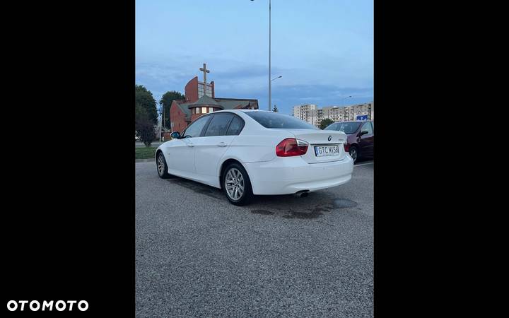 BMW Seria 3 320d - 12