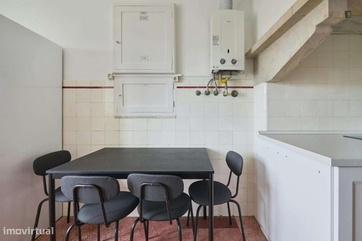 Quarto - localizado em Entrecampos Lisbon - Grande imagem: 2/9