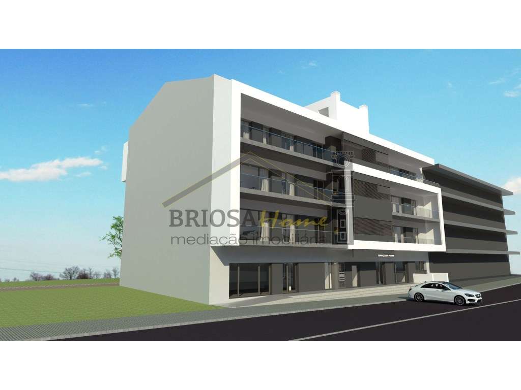 Loja, com garagem, em Condeixa - Grande imagem: 2/13