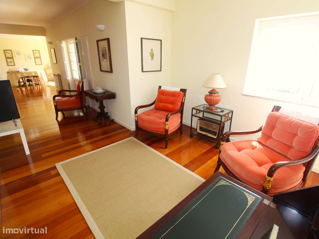 Elegante Moradia T4 Familiar-14