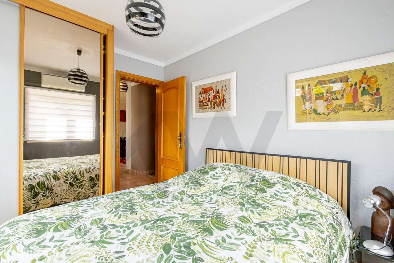 Moradia T5 com piscina junto à Quinta da Trindade / Quinta Dona Maria,-16