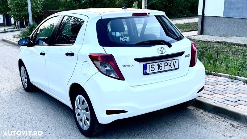 Toyota Yaris 1.0 VVT-i Fun - 2