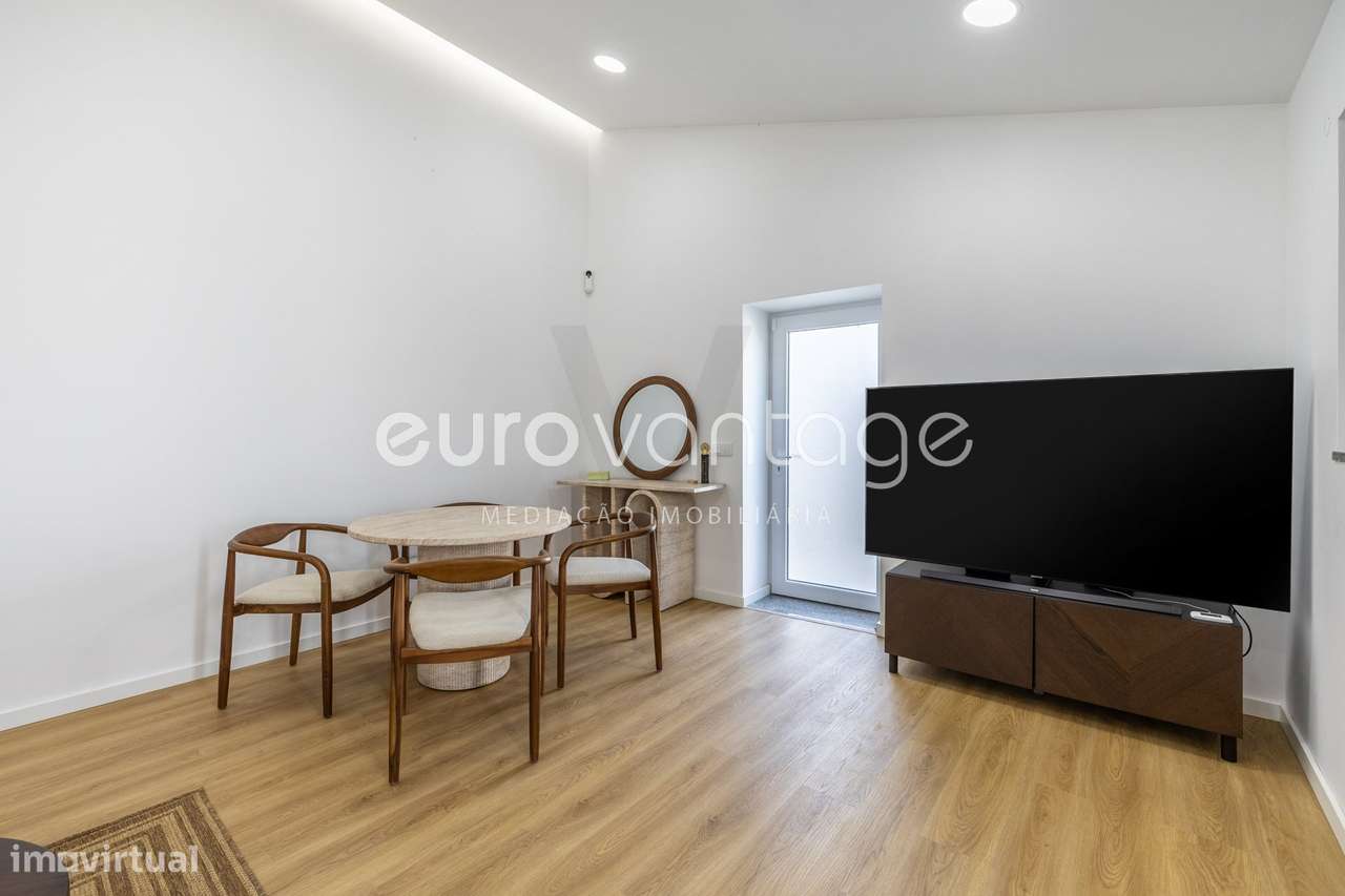 Moradia T2 totalmente remodelada, na Maceira-7