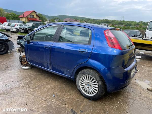 Dezmembrari Fiat Grande Punto 1.3 diesel 2009 - 4