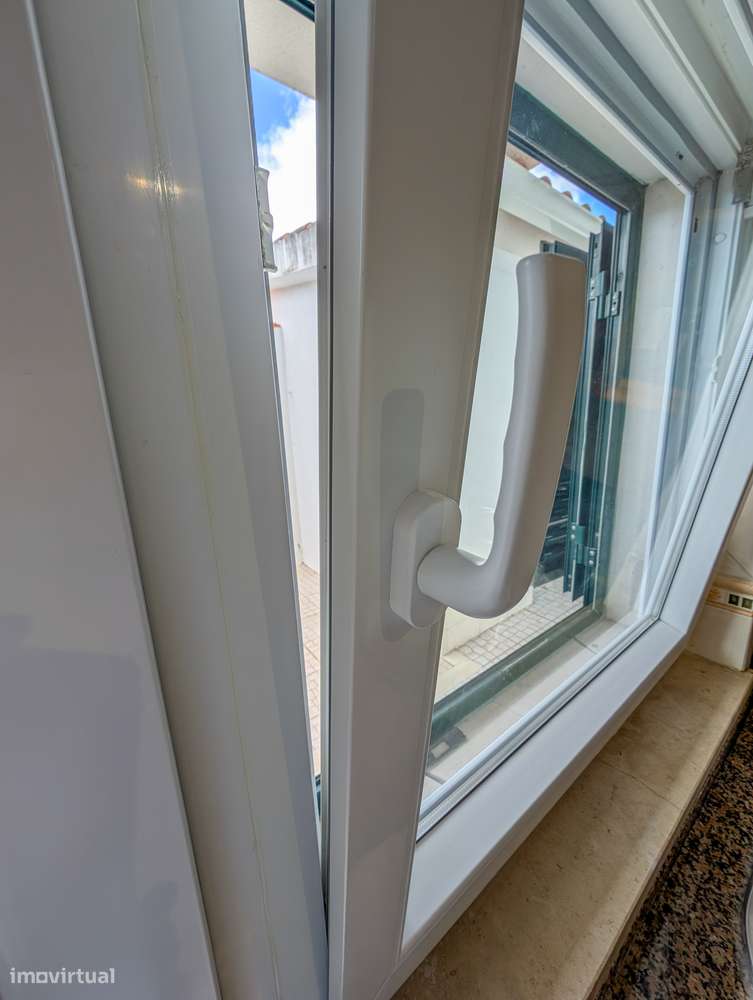 Quinta do Conde - Moradia Geminada Duplex - 142 m², com Garagem-5