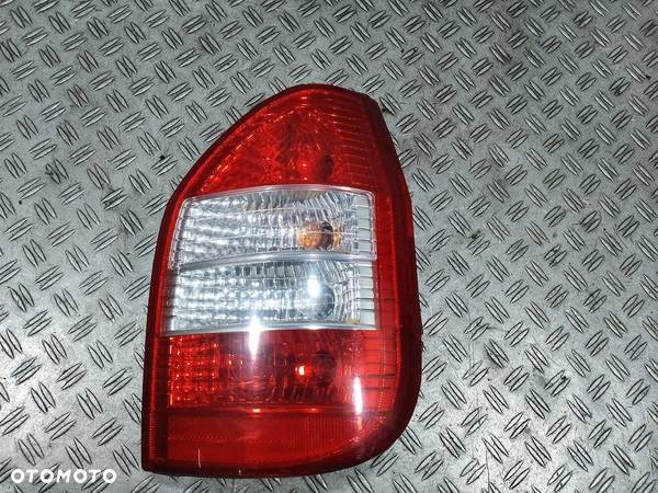 LAMPA TYLNA PRAWA OPEL ZAFIRA - 4