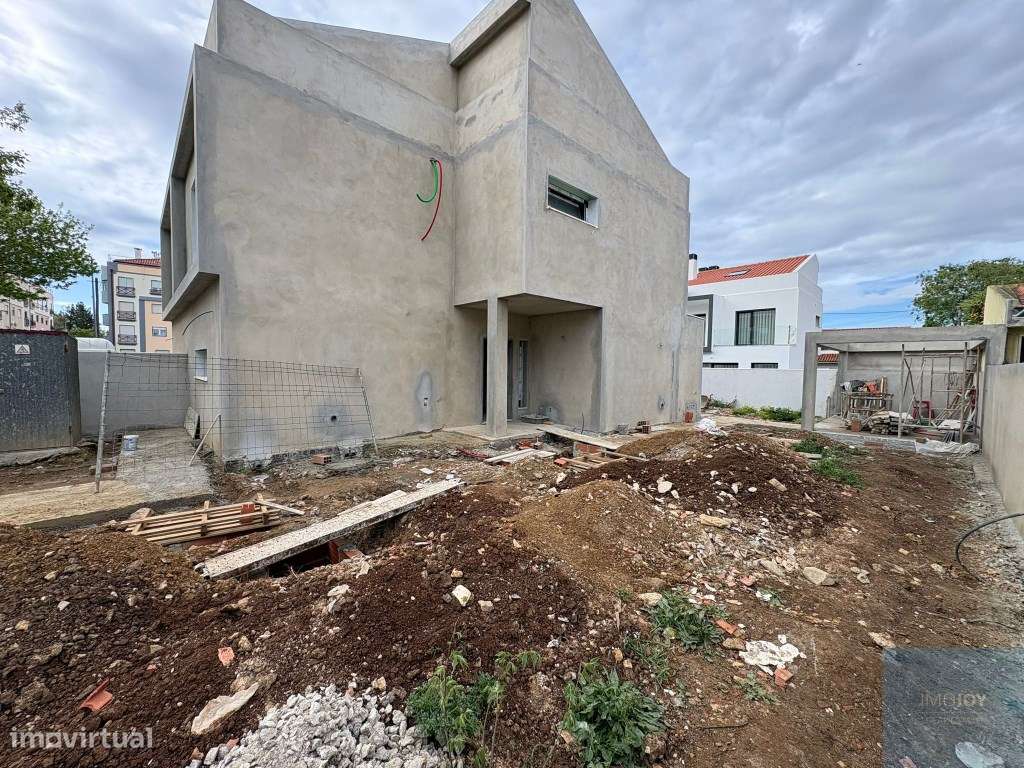 Moradia T3+1 na Abóboda-25