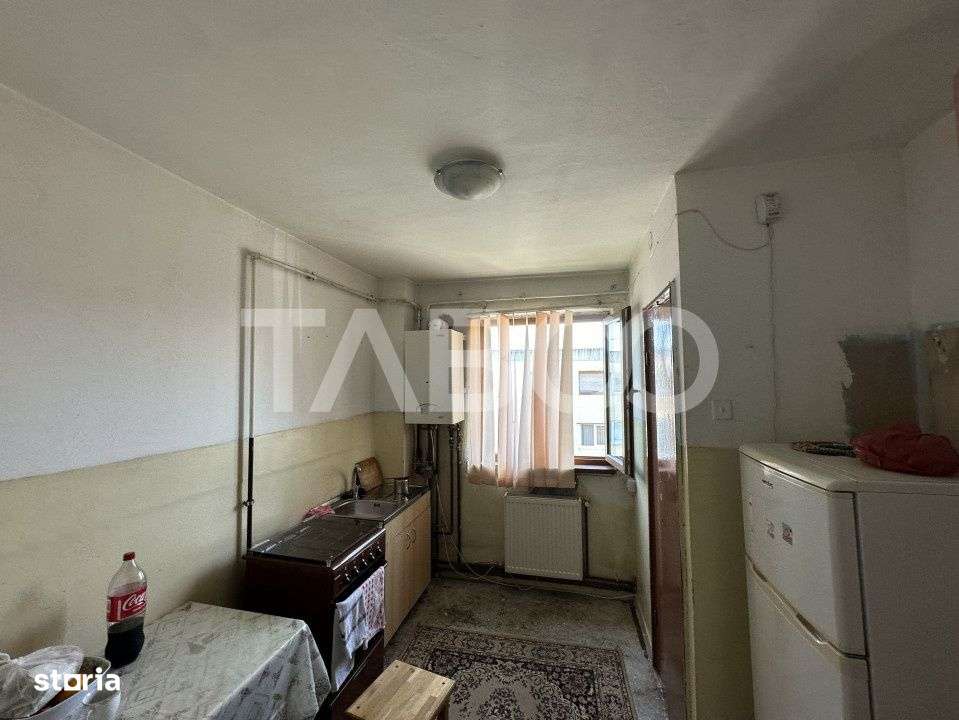 Apartament de vanzare 3 camere 75 mp utili  zona Negoiu Fagaras - Imagine principală: 4/5