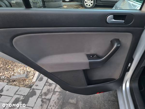 Volkswagen Golf Plus 1.4 TSI Comfortline - 22