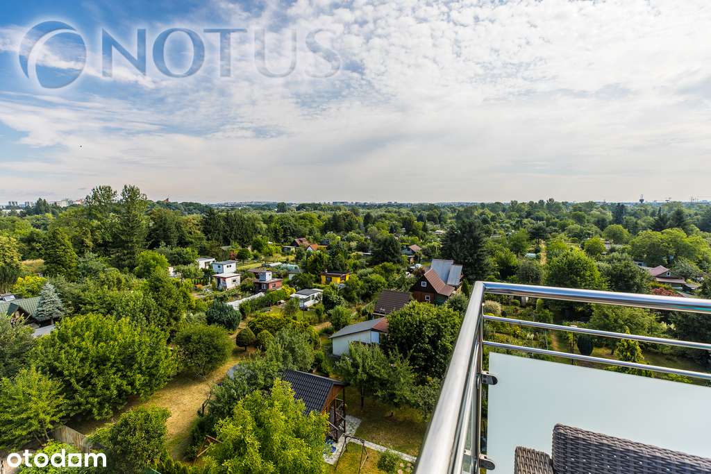 Widokowy TARAS 45 m2, widokowe i słoneczne!-1