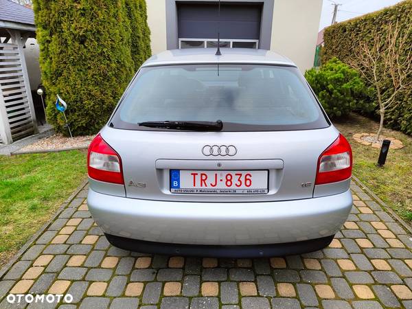 Audi A3 1.6 Ambiente - 5