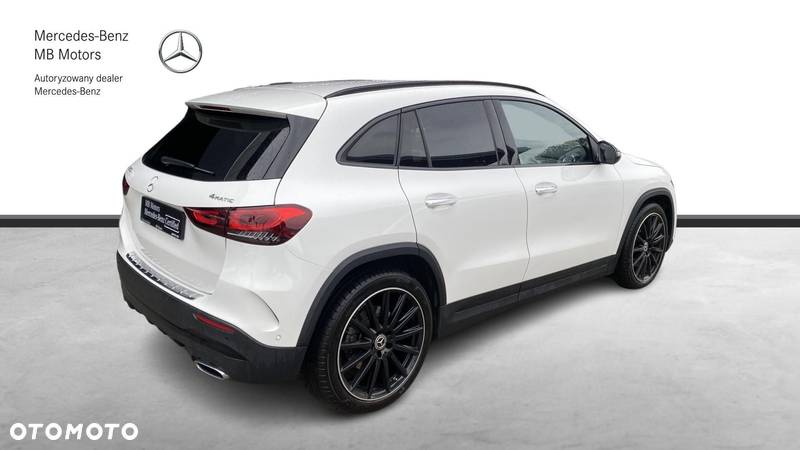 Mercedes-Benz GLA - 5