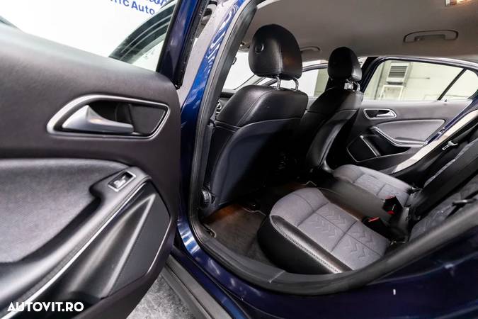 Mercedes-Benz GLA 200 d Aut. - 13