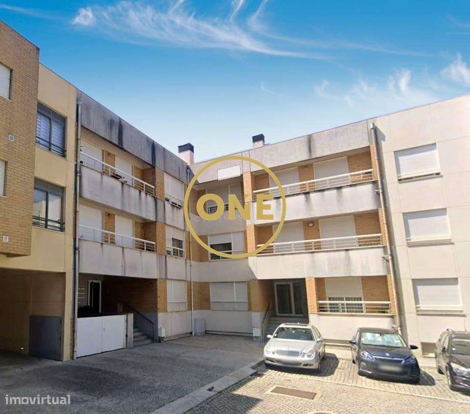 Apartamento T2 em Silva Escura, Maia.-0