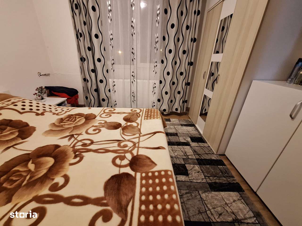 Apartament 2 Camere Decomandat - Etaj 1/4 - Zona Grivitei-6