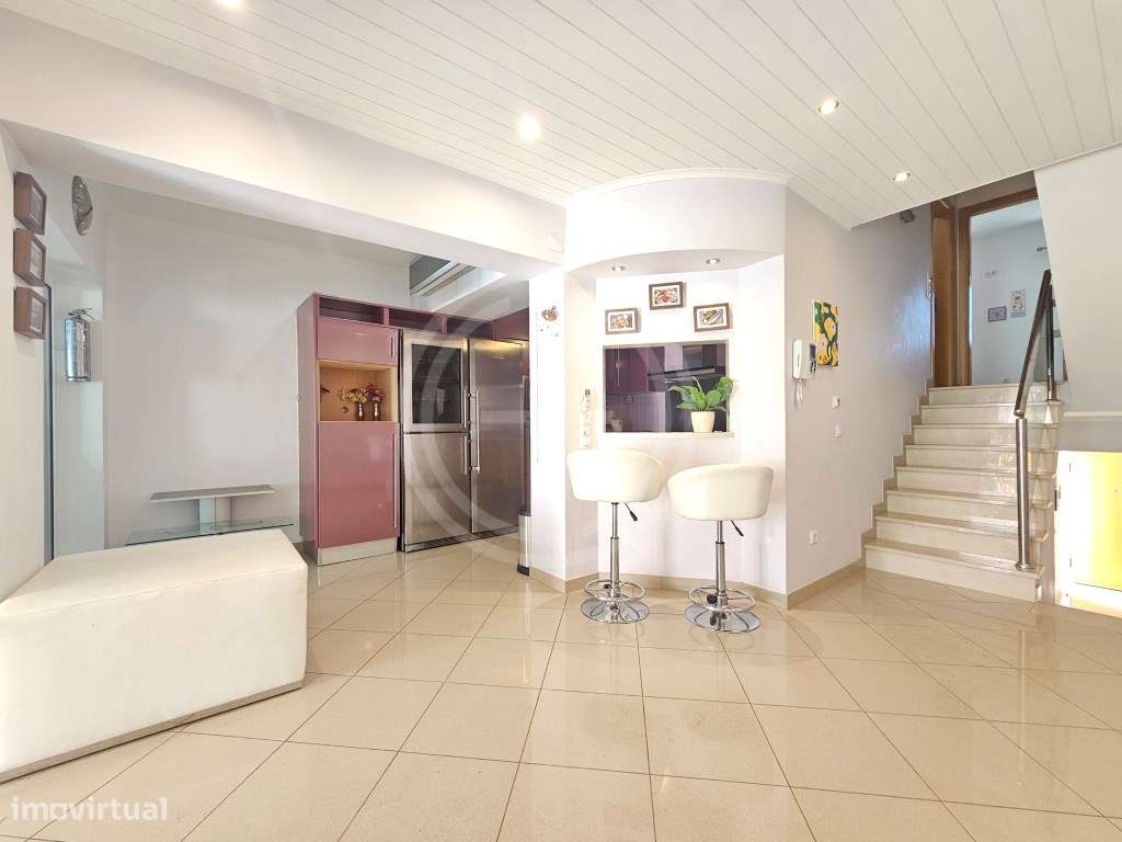 Moradia T3 com piscina e jardim comuns na Marina de Vilamoura-5