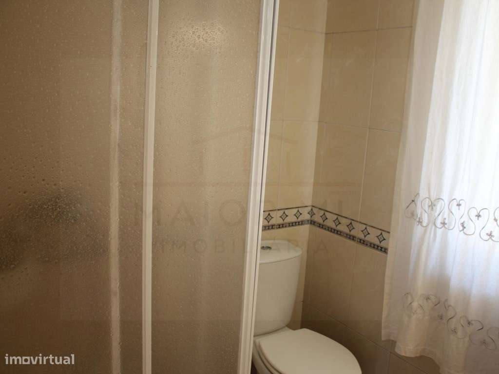 Moradia T5 com grandes áreas em zona muito tranquila de Rio Maior-58