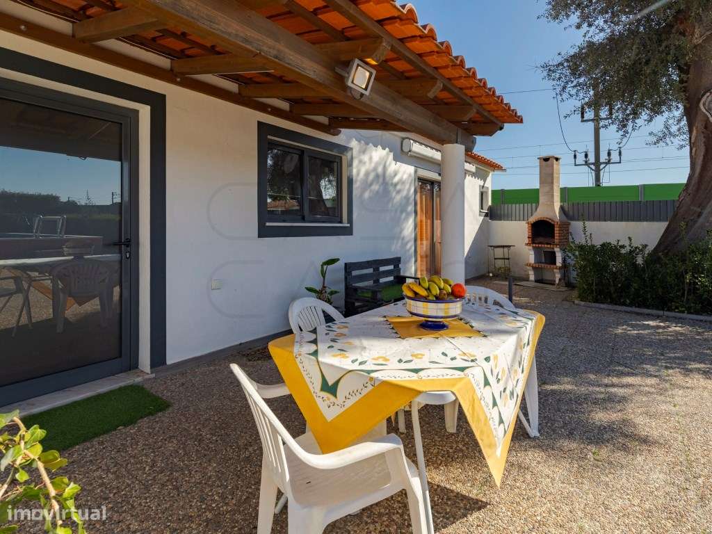 Moradia térrea com logradouro, piscina e estacionamento em Grândola - Grande imagem: 5/32