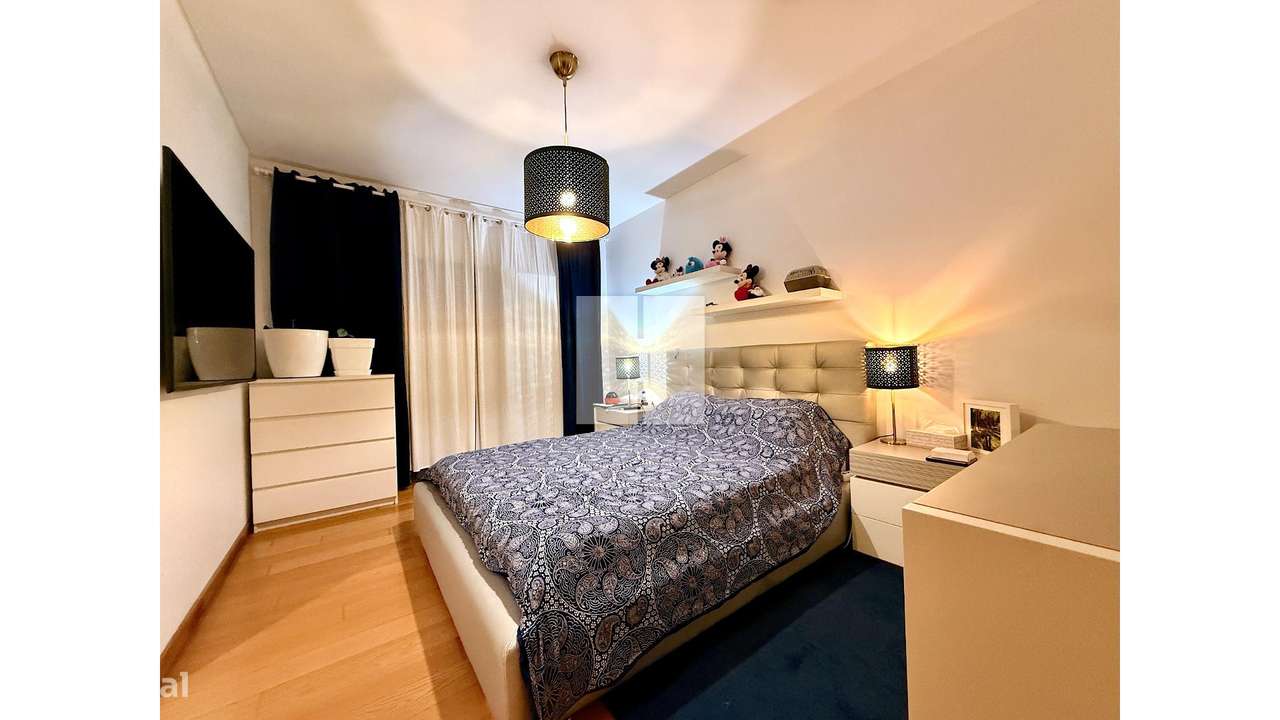 Apartamento T3 c/ Garagem-24