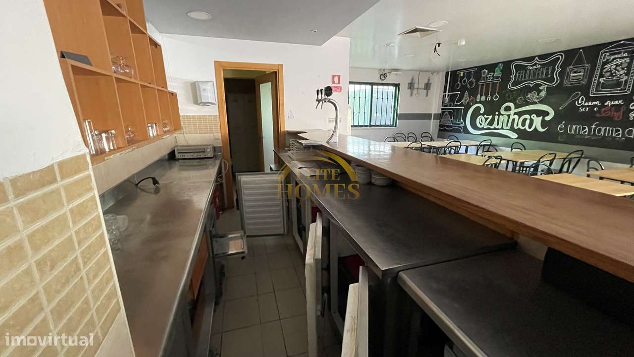 Espaço Comercial em Algés.-8