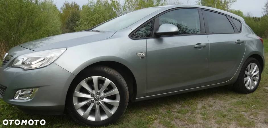 Opel Astra - 16