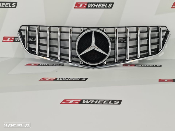 Grelha Mercedes Classe E w207  look GTR - 1