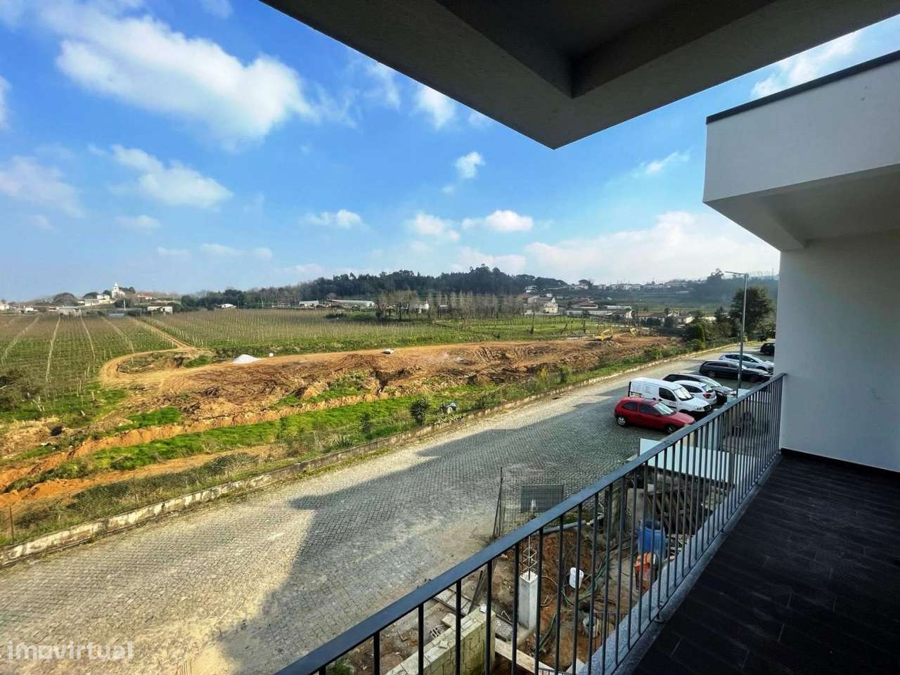 Moradia em Banda Nova V4 – Parada de Tibães, Localização Tranquil-13