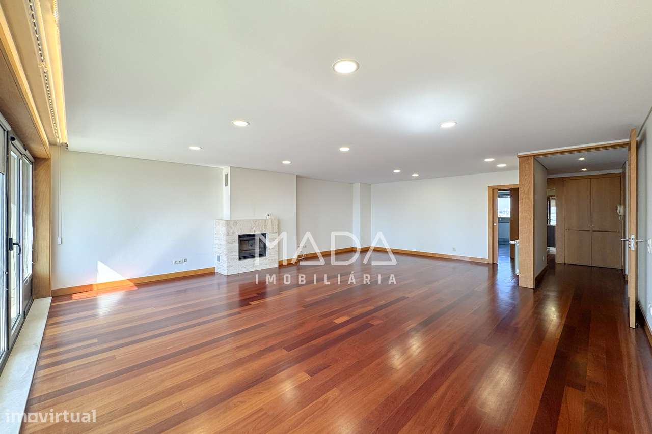 Apart. T4 duplex de luxo na zona da Exponor em Matosinhos, Porto-11