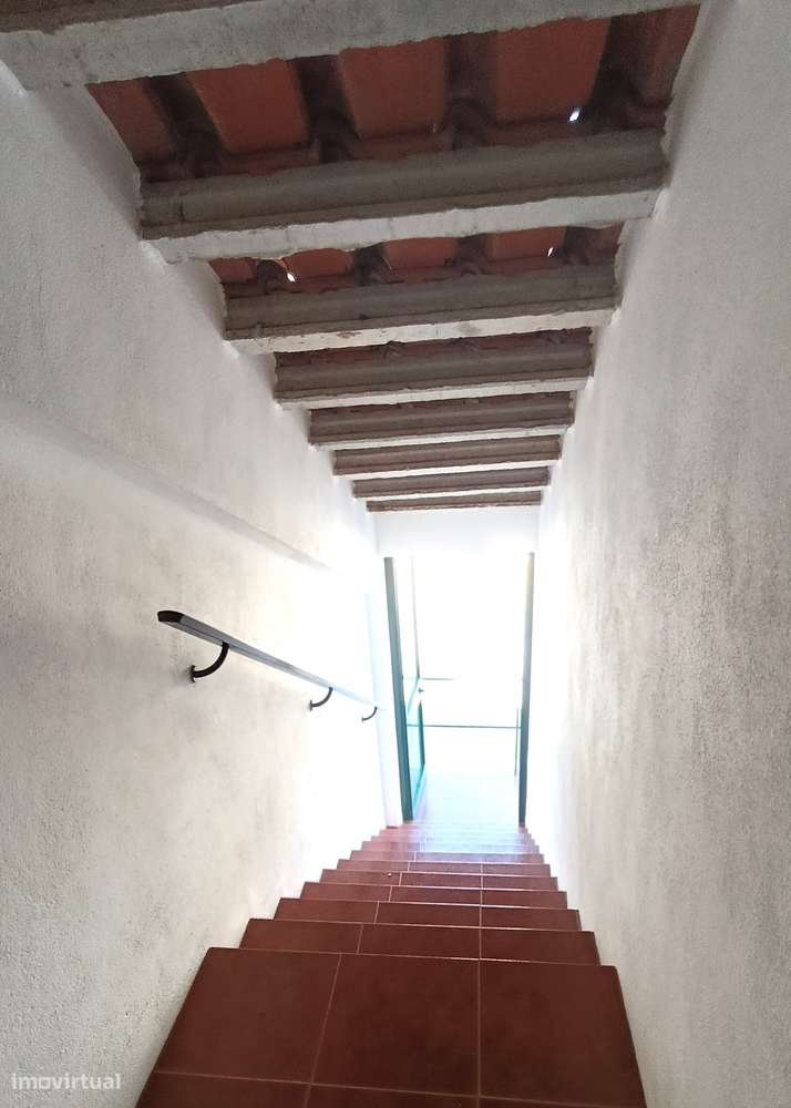 Moradia térrea isolada inserida em lote 2250 m2-26