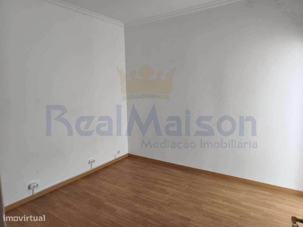 Vende-se Apartamento T4 na Amoreira - Cascais-6