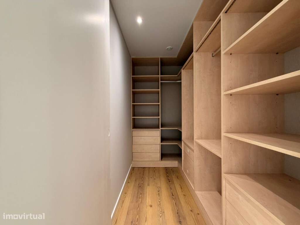 Apartameto T4 Duplex com  garagem em zona da Solum-10