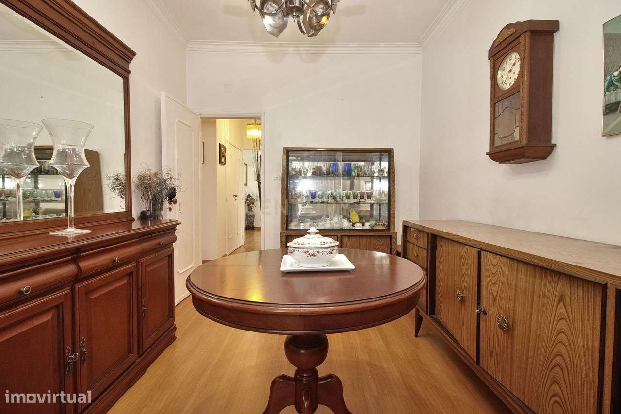 Apartamento T3 com 2 casas de banho em Barcarena – Pronto a habitar-19