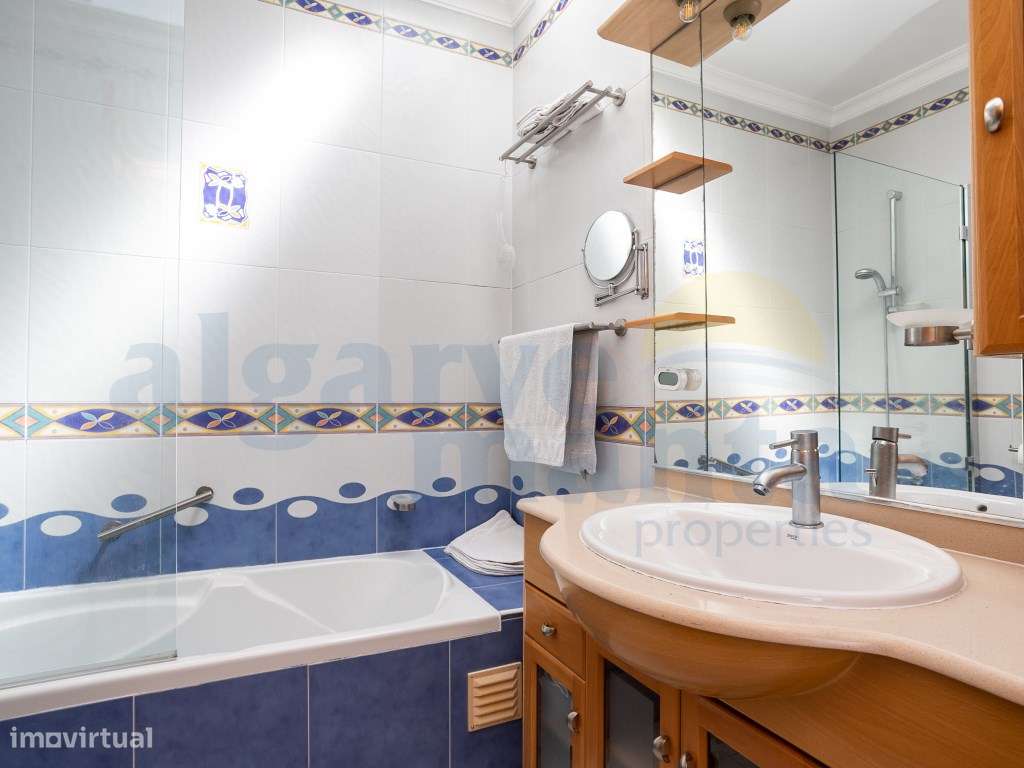 Moradia T5 com Jardim e Piscina + Lote Urbano para construção - Cas...-38