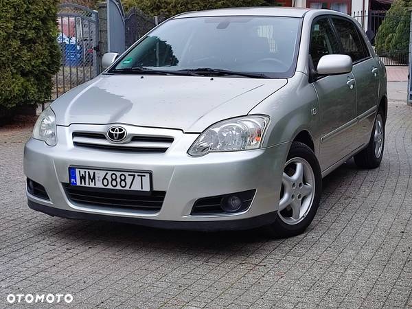 Toyota Corolla 2.0 D-4D Sol - 25