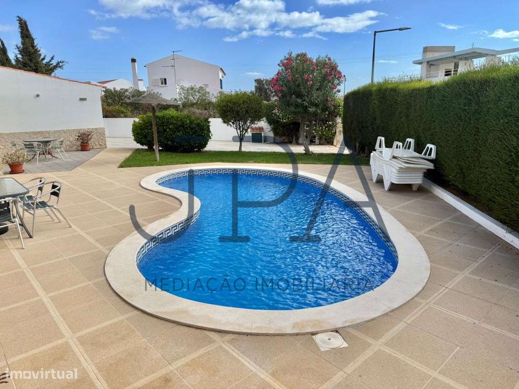Moradia Isolada V4 +1 com Piscina e Garagem,Quinta do Sobral-36